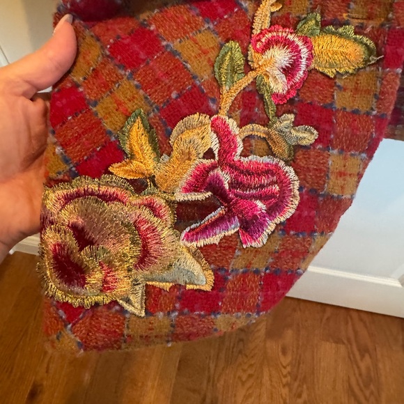 Aratta Red and Tan Wool Blazer with Classic Plaid Design - Picture 7 of 10